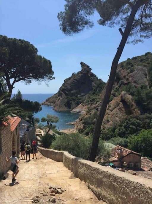 Bungalow Avec Piscine Privative Proche Aix En Provence La Barben Bagian luar foto